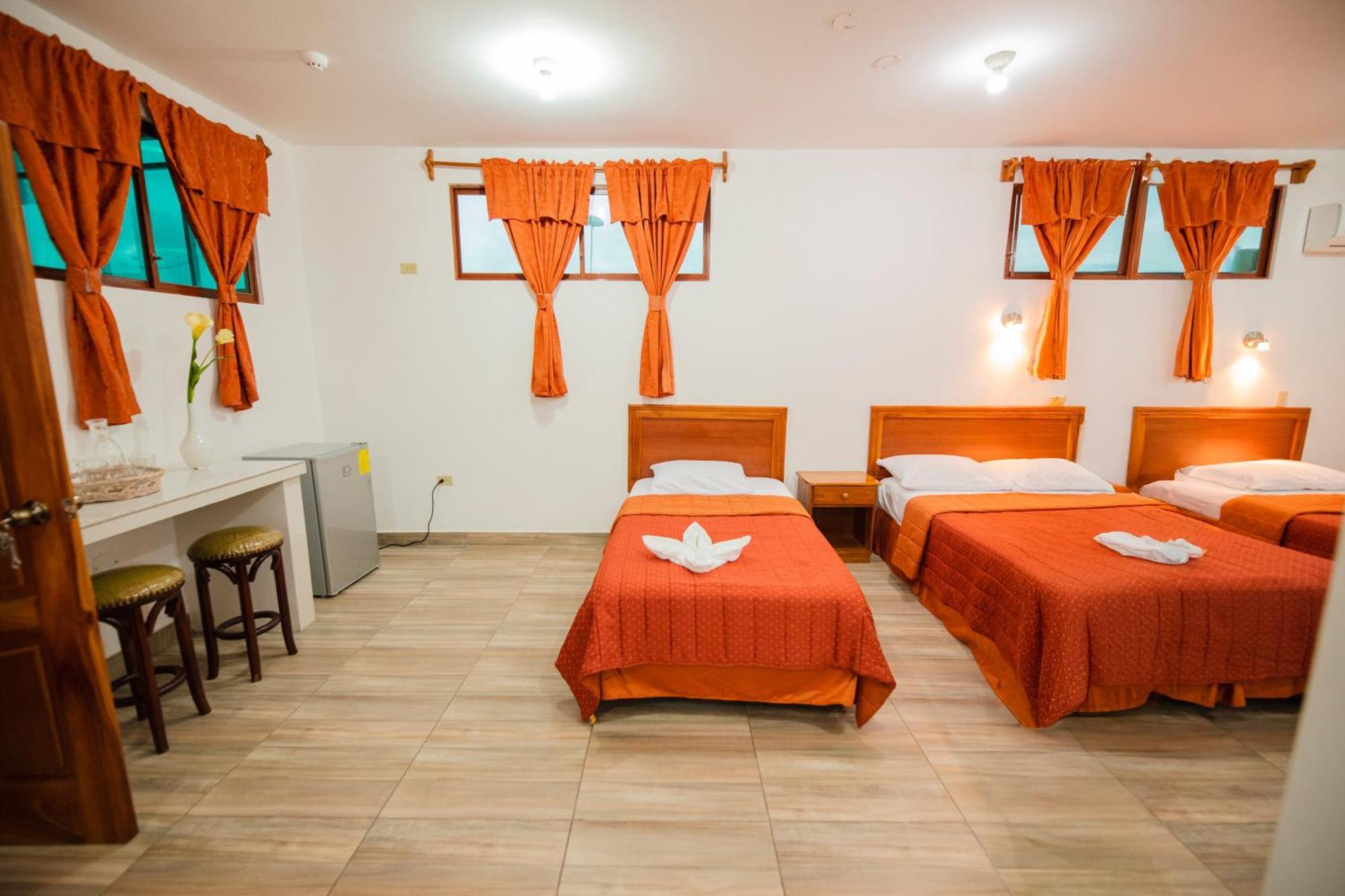 Suites En El Centro Puerto Ayora  Exterior foto