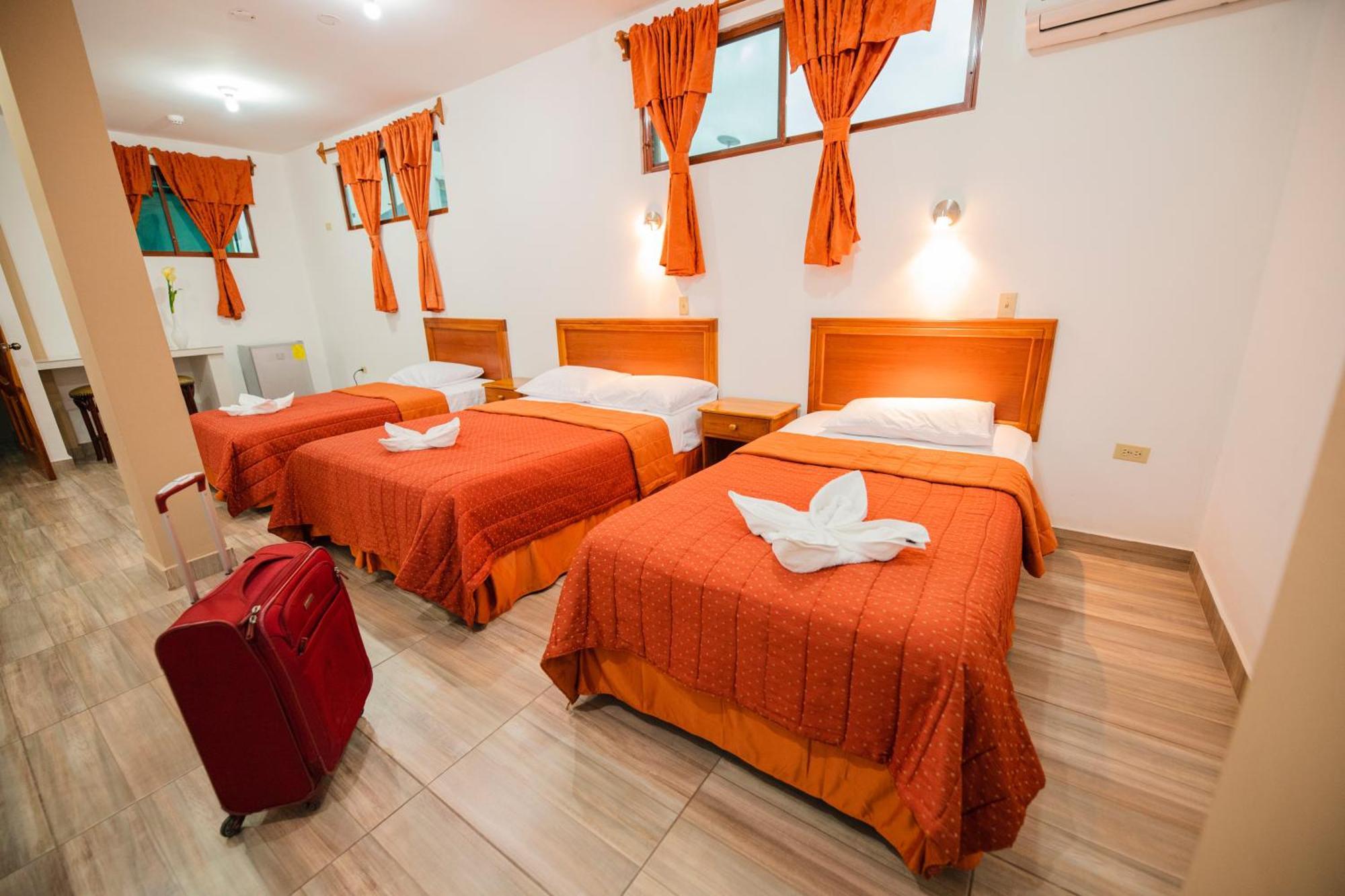 Suites En El Centro Puerto Ayora  Exterior foto