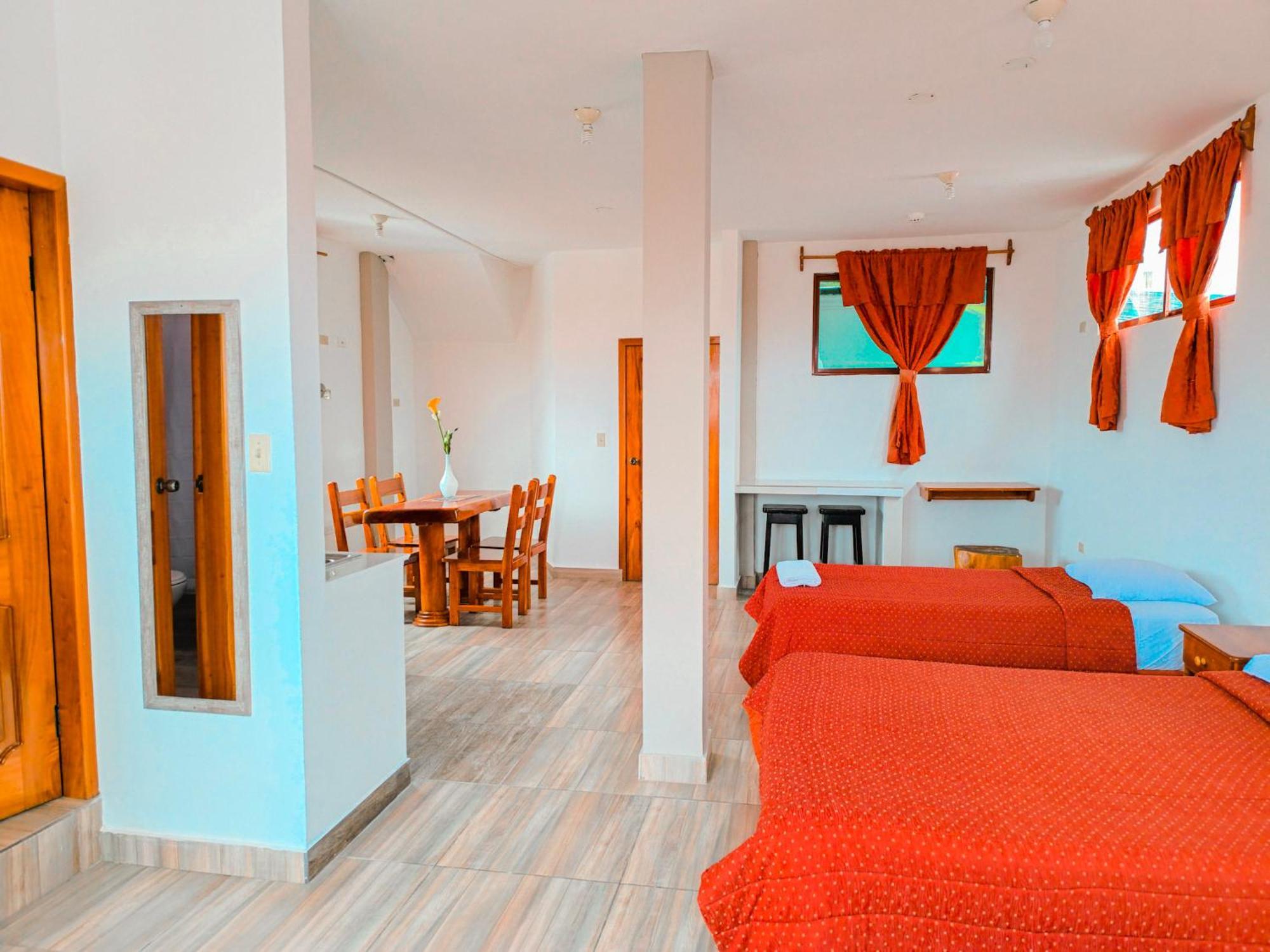 Suites En El Centro Puerto Ayora  Exterior foto