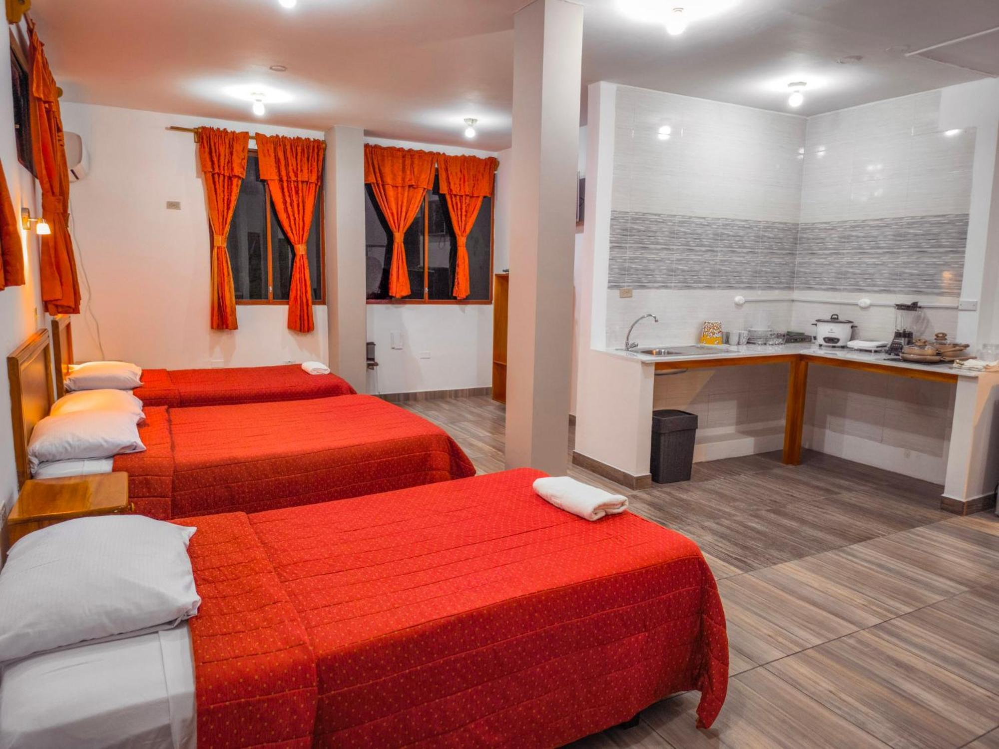 Suites En El Centro Puerto Ayora  Exterior foto