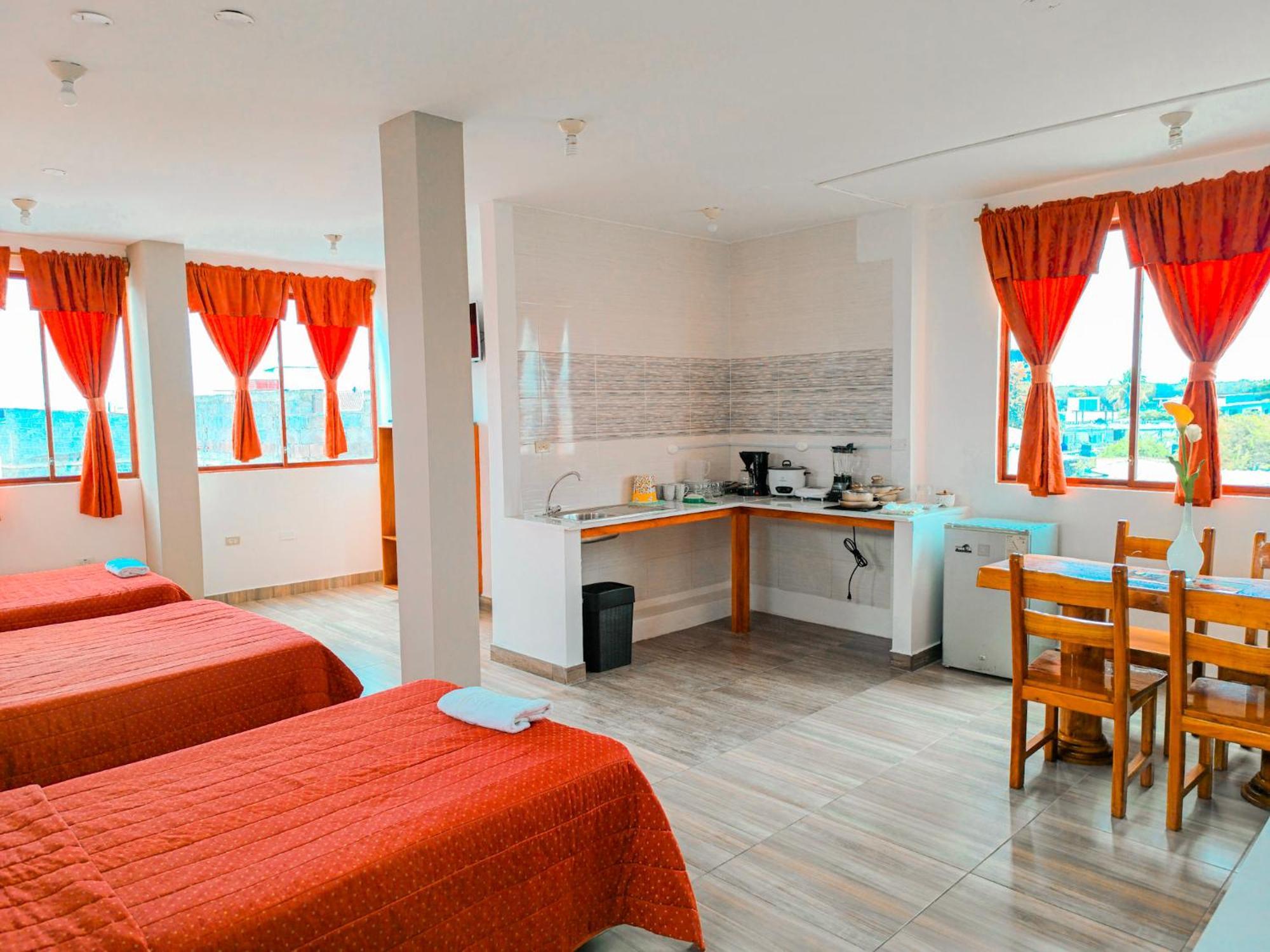 Suites En El Centro Puerto Ayora  Exterior foto
