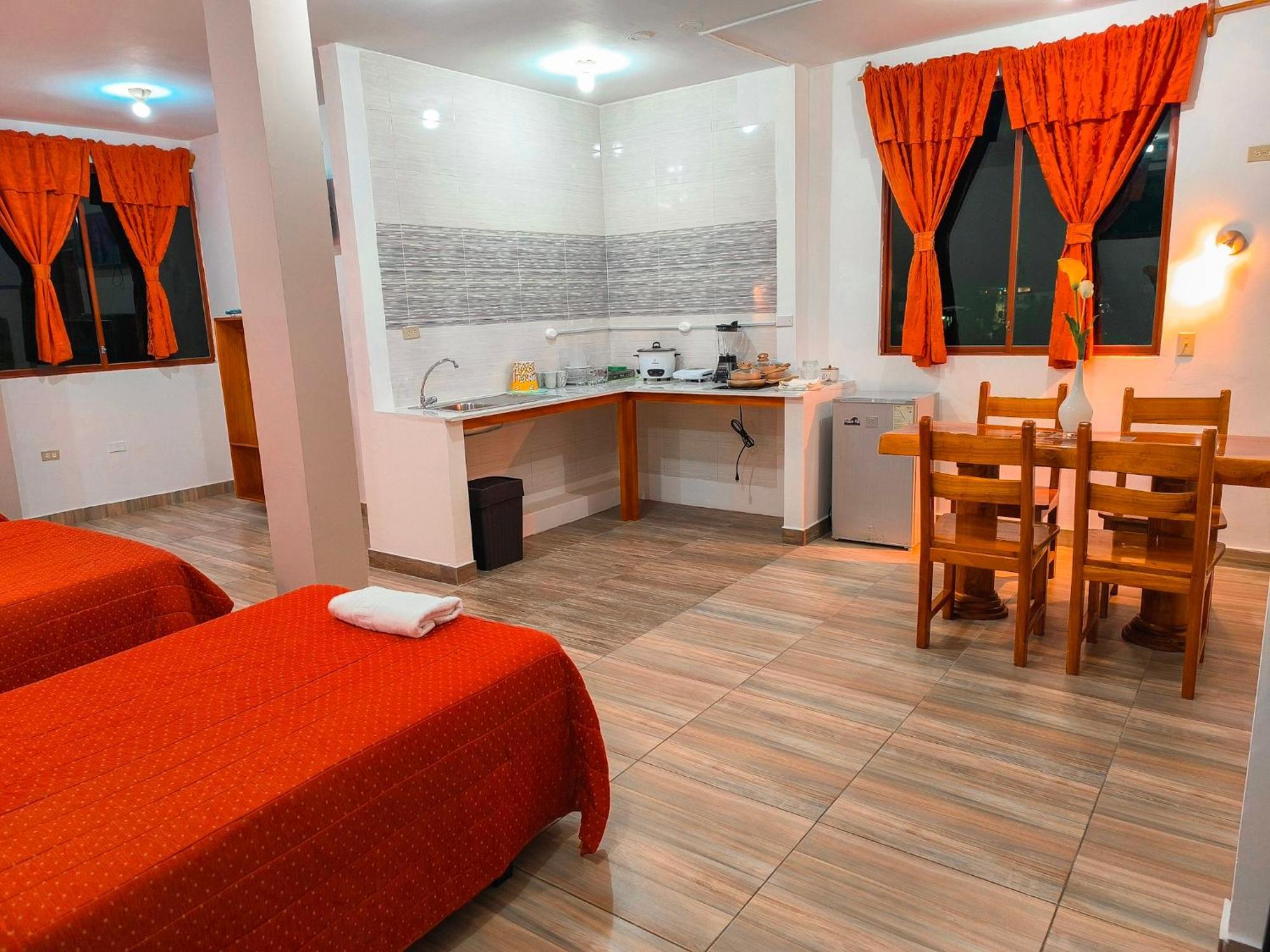 Suites En El Centro Puerto Ayora  Exterior foto